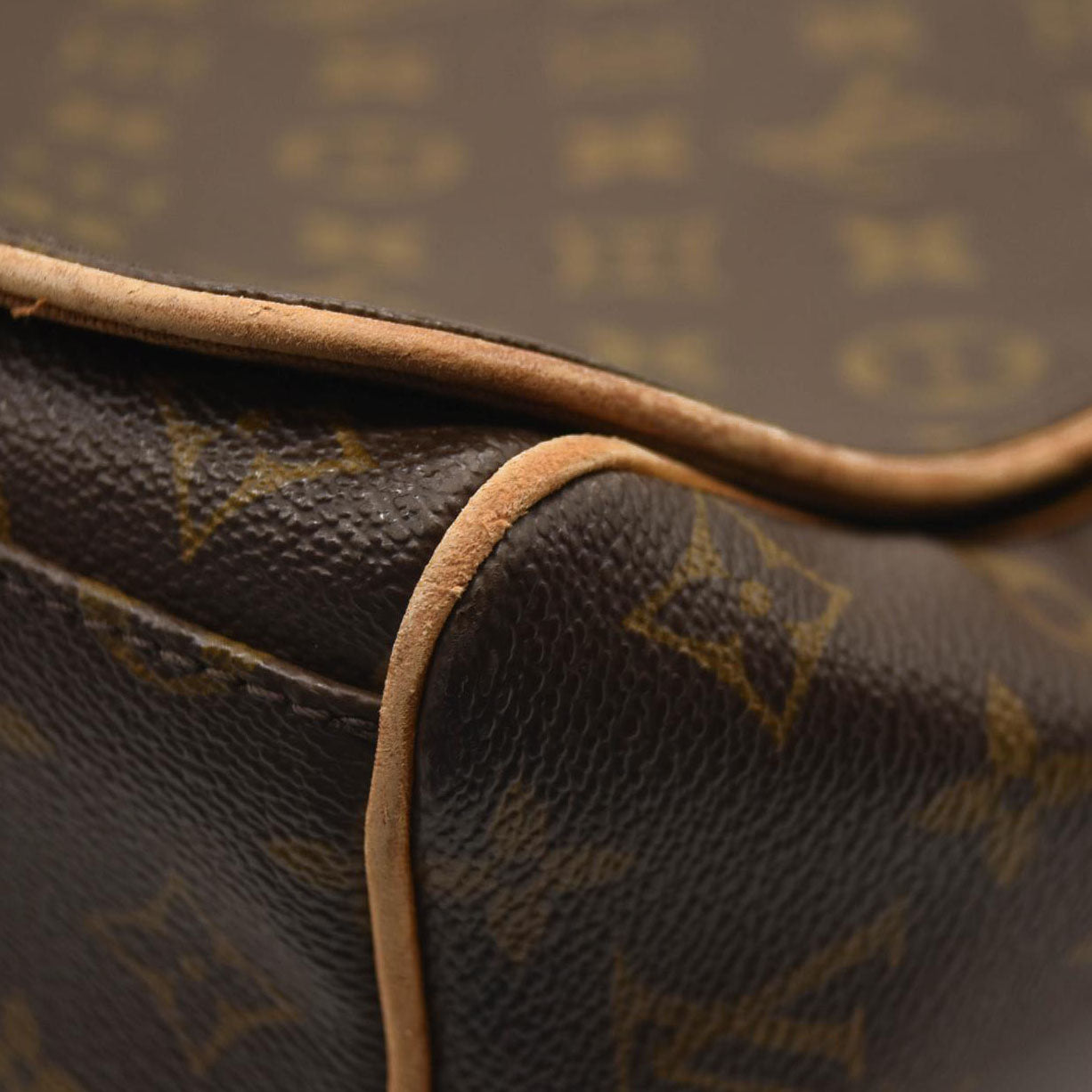 LOUIS VUITTON Monogram Abbesses Messenger Bag