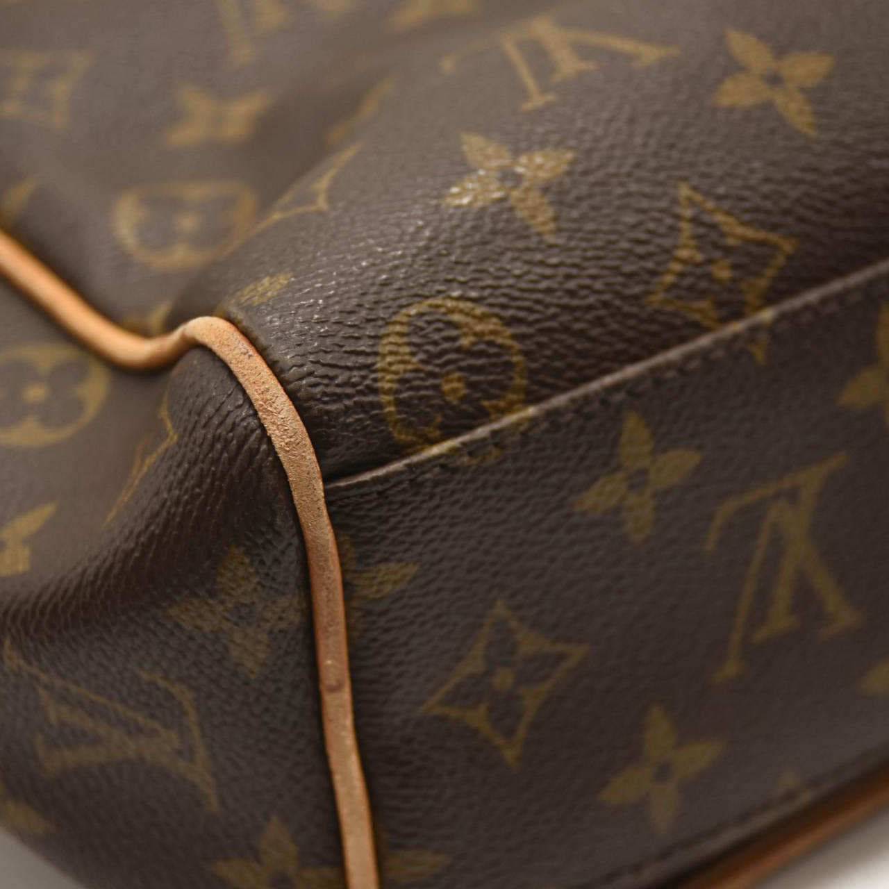 LOUIS VUITTON Monogram Abbesses Messenger Bag