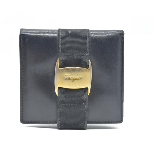 $450 Salvatore Ferragamo Vara Leather Bifold Wallet Black