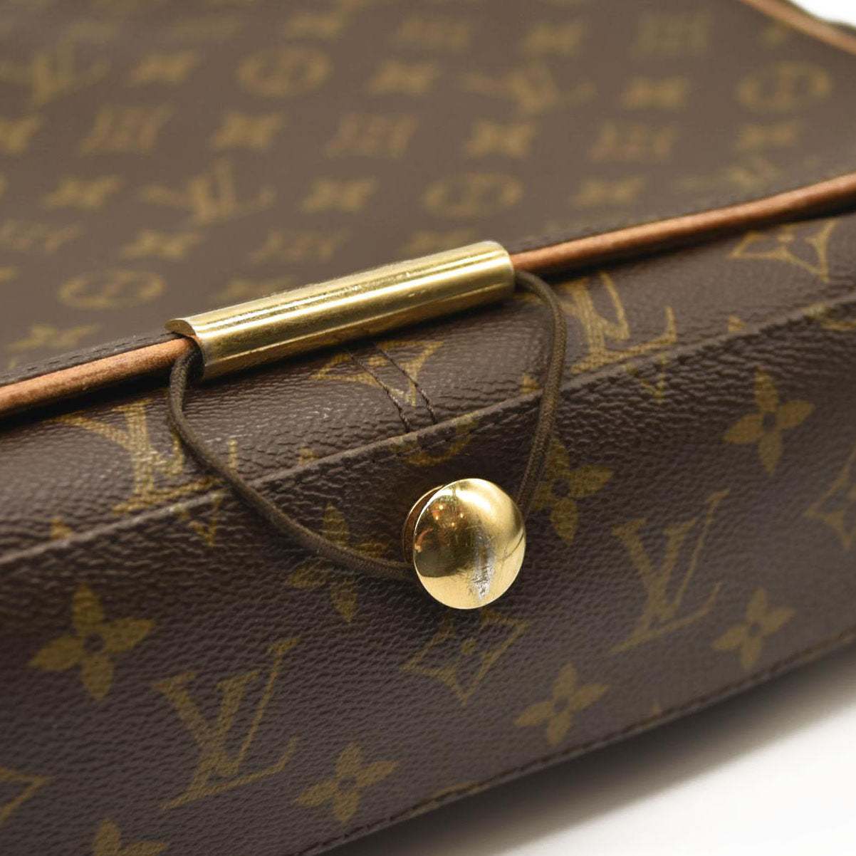 LOUIS VUITTON Monogram Abbesses Messenger Bag