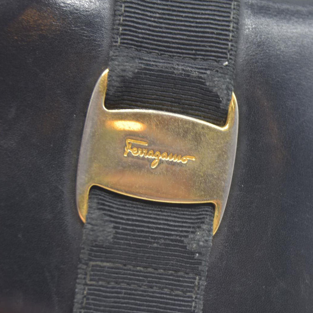 $450 Salvatore Ferragamo Vara Leather Bifold Wallet Black