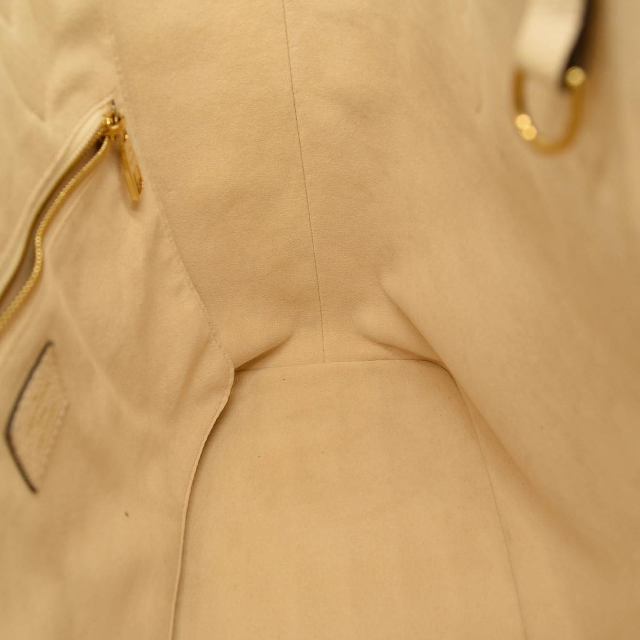 LOUIS VUITTON Empreinte Monogram Giant Neverfull MM Cream