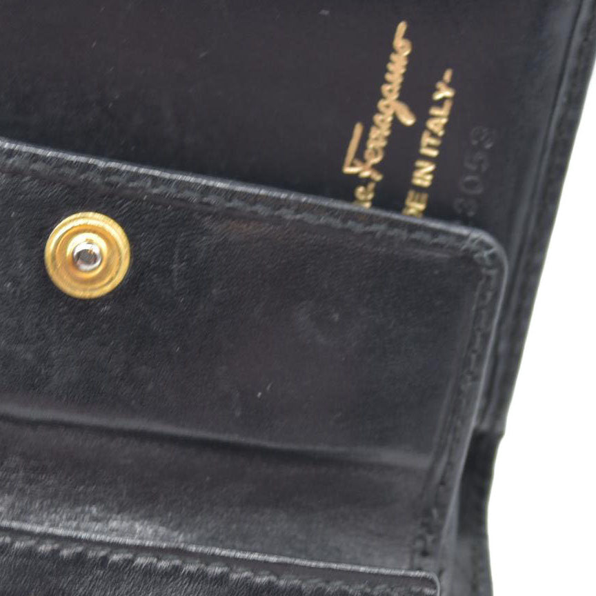 $450 Salvatore Ferragamo Vara Leather Bifold Wallet Black