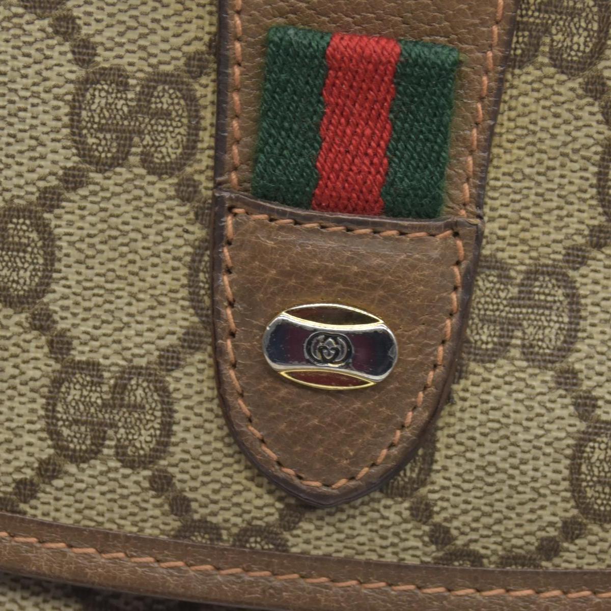 $990 Gucci Vintage GG Supreme Clutch CONSIGNMENT