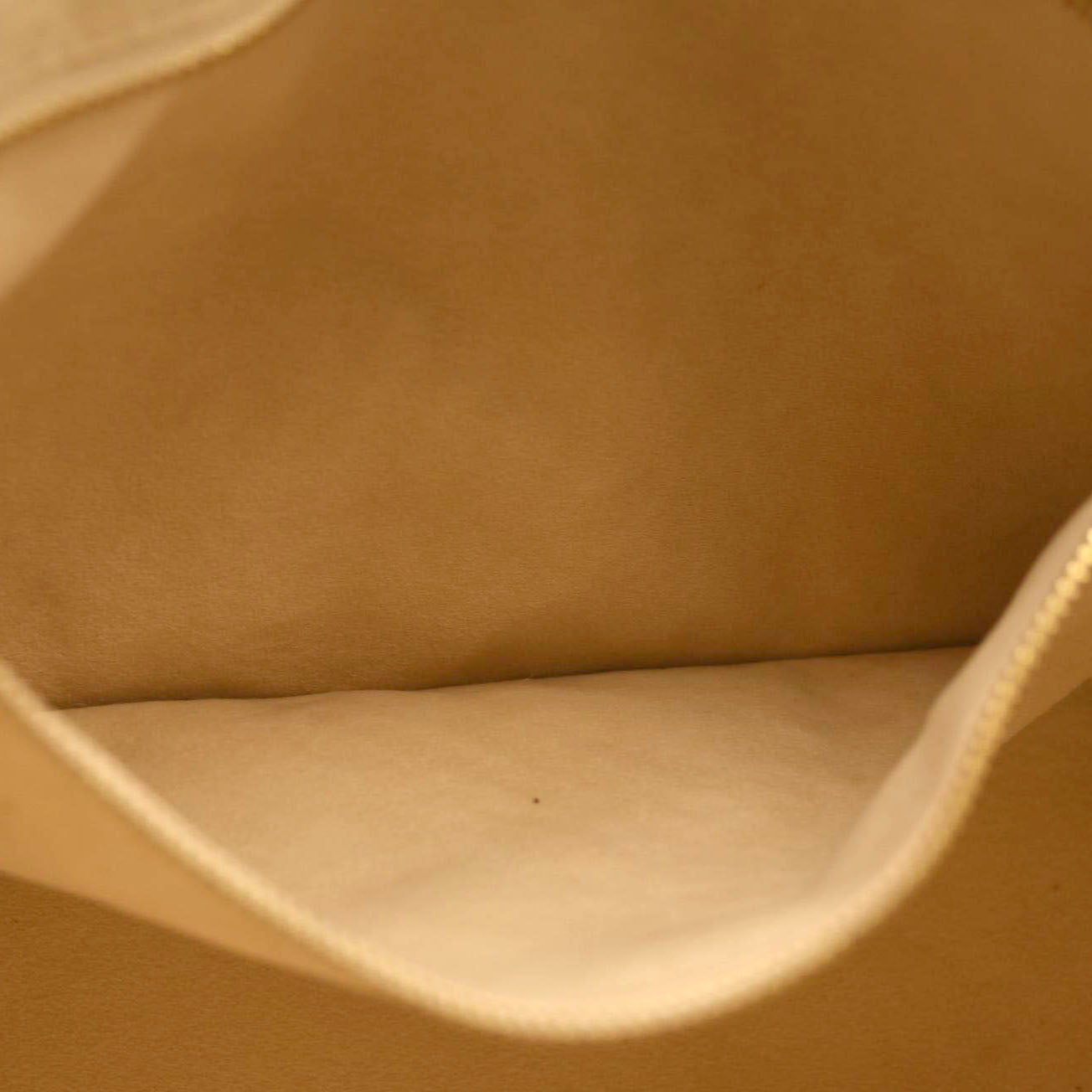 LOUIS VUITTON Empreinte Monogram Giant Neverfull MM Cream