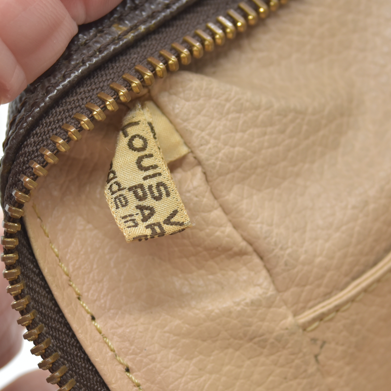 $600 1987 Louis Vuitton Monogram Trousse 28 Toiletry Bag Cosmetic TH872