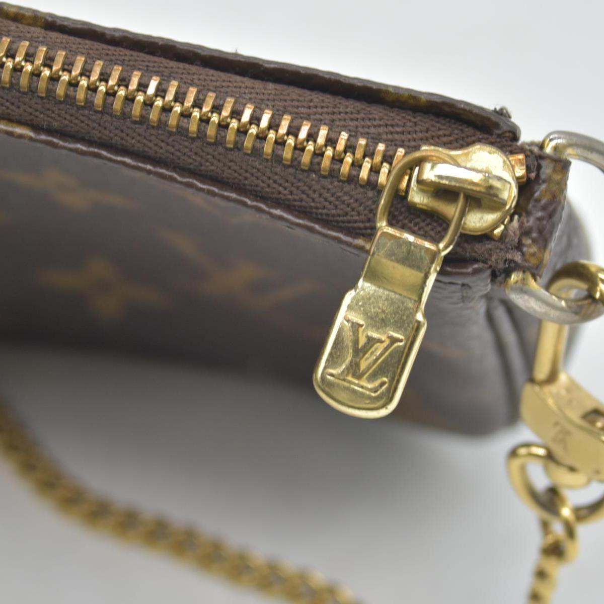 $810 Louis Vuitton Monogram Mini Pochette Accessories FL0025