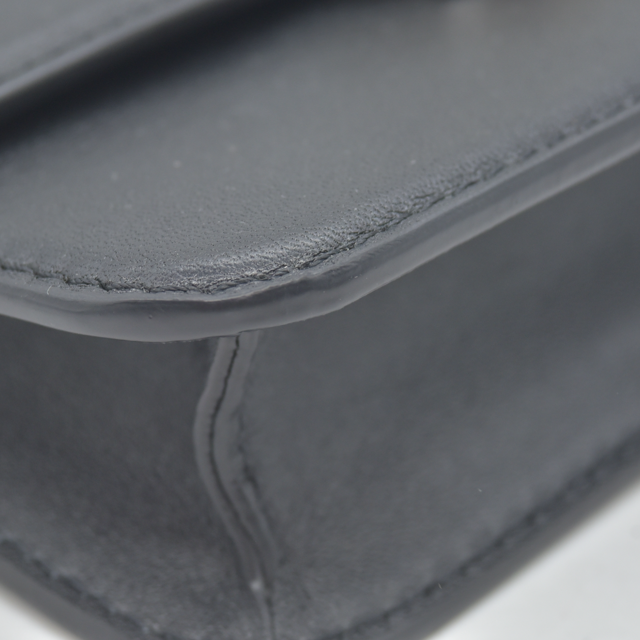 $2080 RFID Louis Vuitton Calfskin LV Bloom Wallet On Chain Black LIKE NEW
