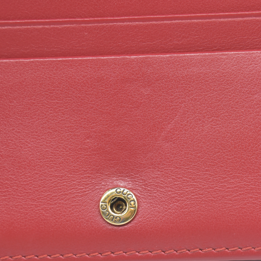 AUCTION $540 GUCCI GG Marmont Quilted Leather Bifold Wallet Red