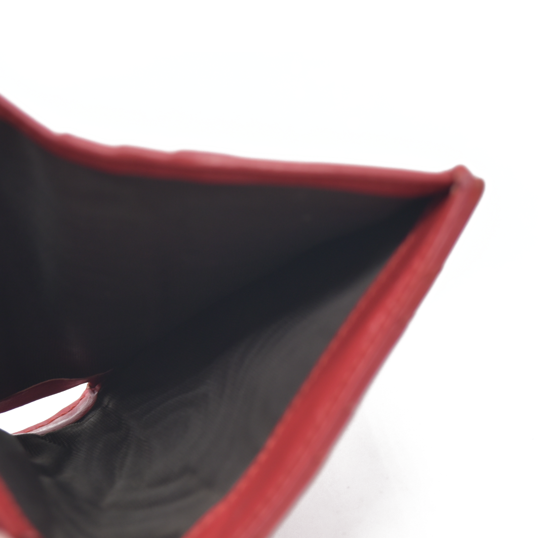 AUCTION $540 GUCCI GG Marmont Quilted Leather Bifold Wallet Red