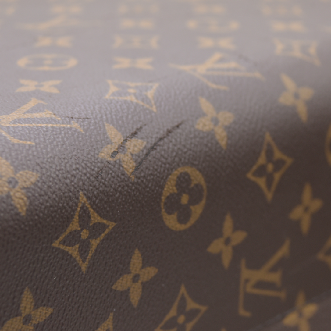 $2980 Louis Vuitton  Monogram Horizon 50 with dust bag