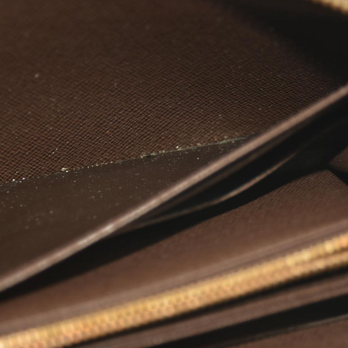 Louis Vuitton  Damier Ebene Zippy Wallet CA0173