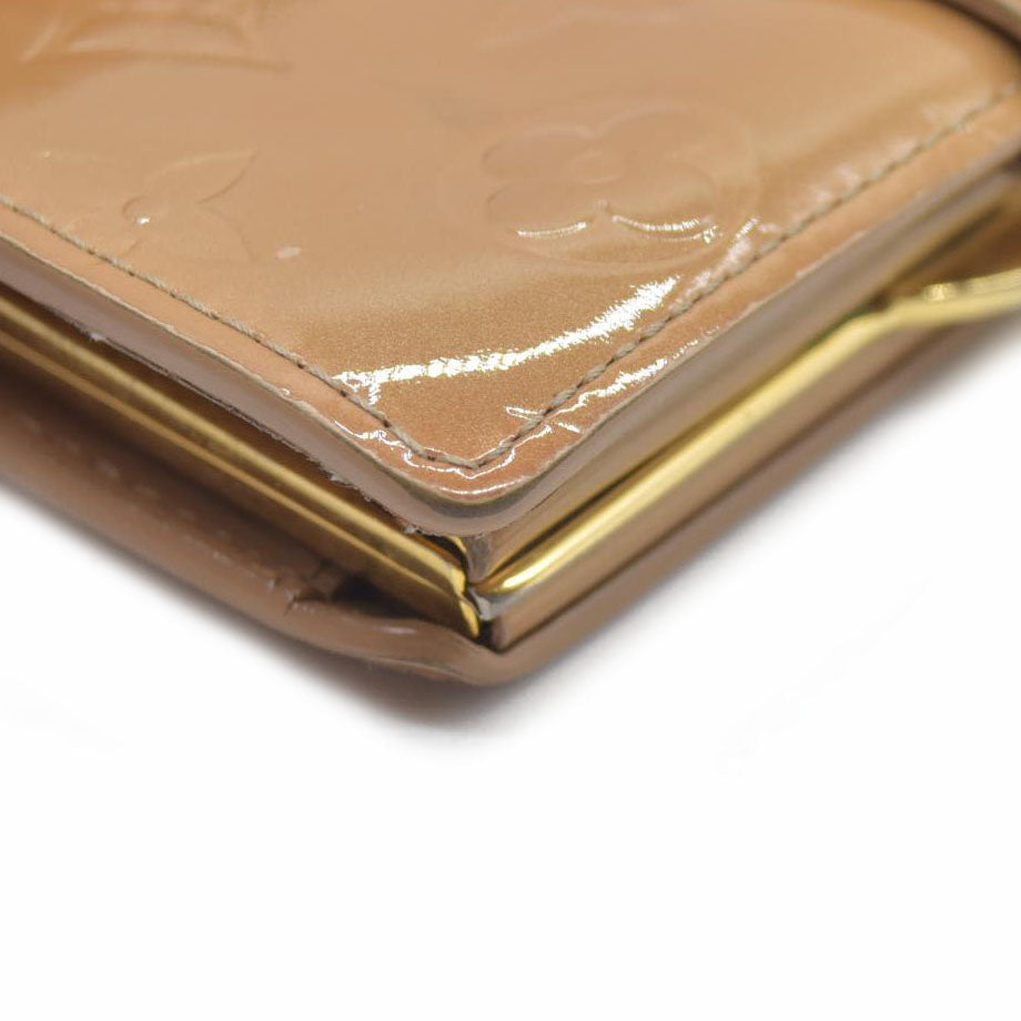$935 Louis Vuitton Monogram Vernis Kisslock French Wallet Wallet MI0096