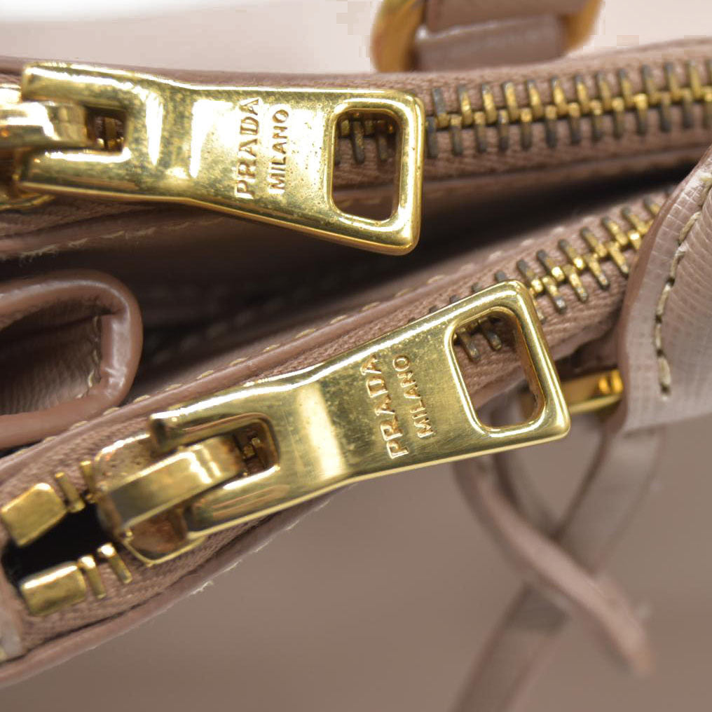 AUCTION $4300 Prada  Saffiano Small Galleria Double Zip Tote Cammeo
