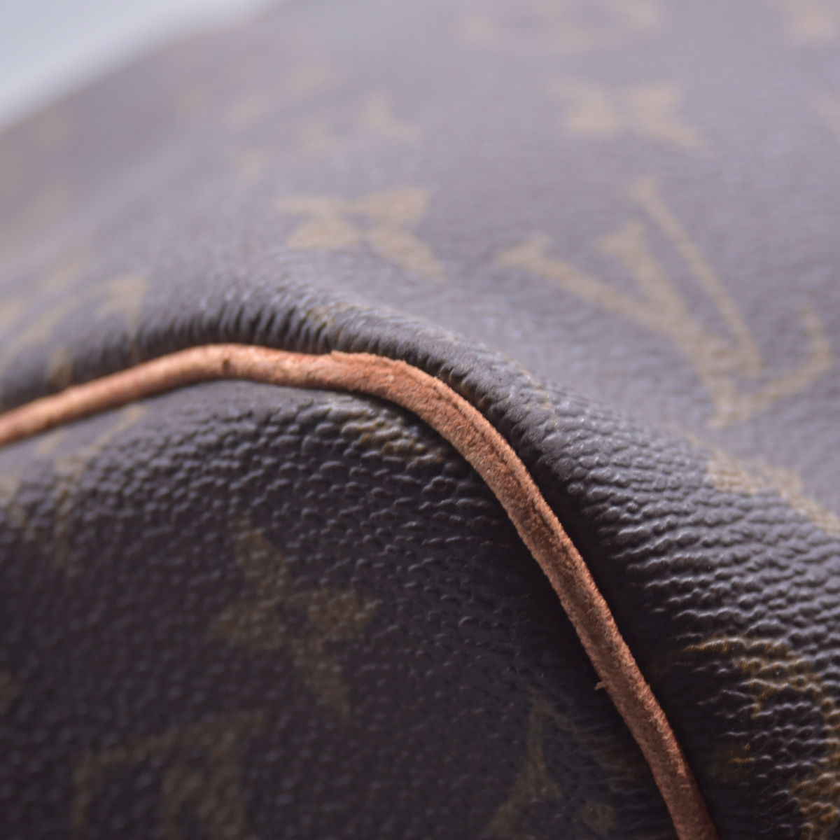 $2170 1989 Louis Vuitton Monogram Keepall 55 MI8908