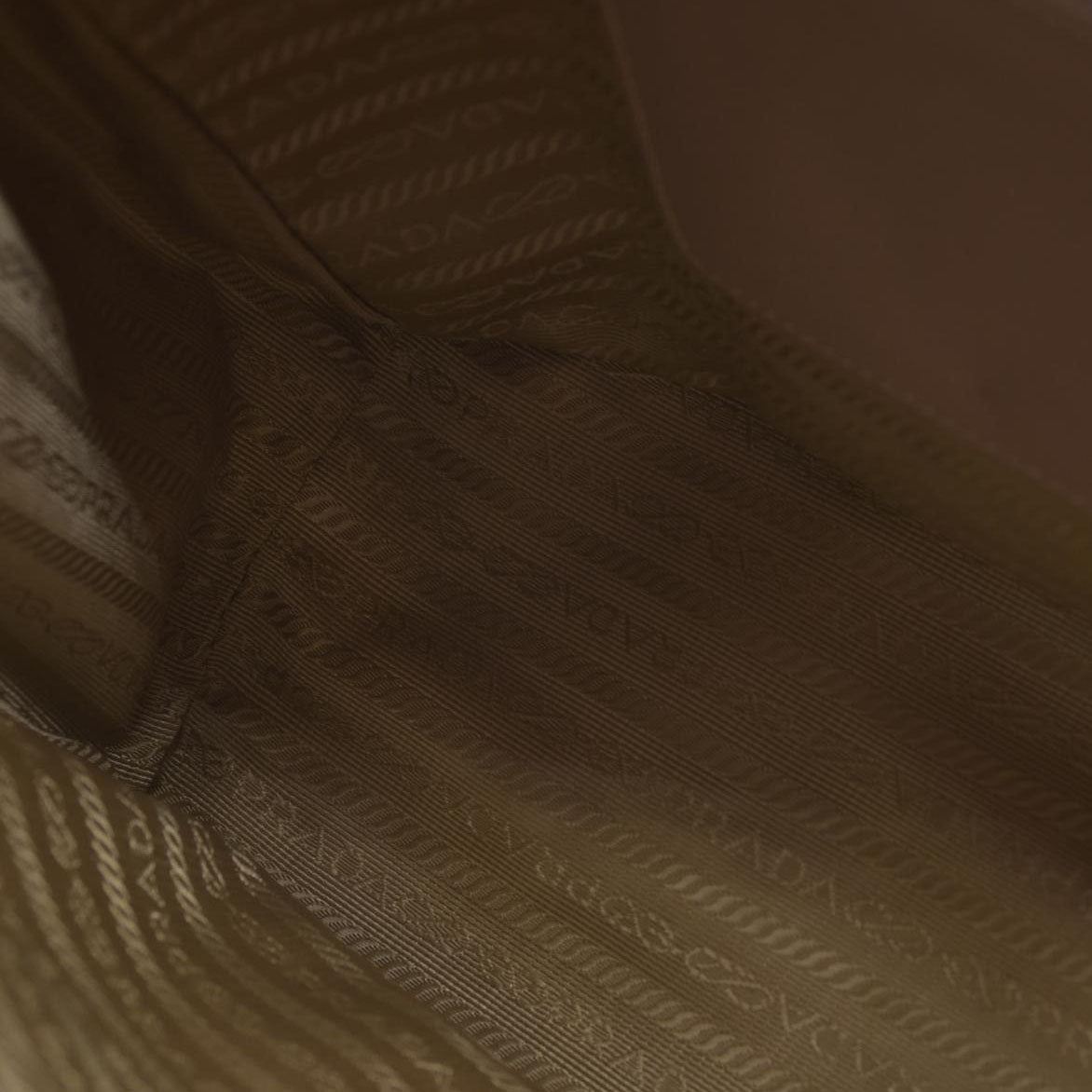 AUCTION $4300 Prada  Saffiano Small Galleria Double Zip Tote Cammeo