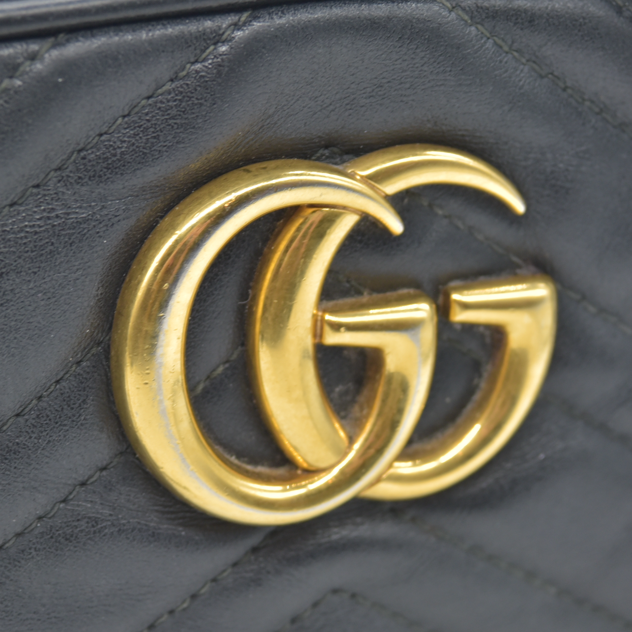 $1950 Gucci Calfskin Matelasse Small GG Marmont Chain Shoulder Bag Black