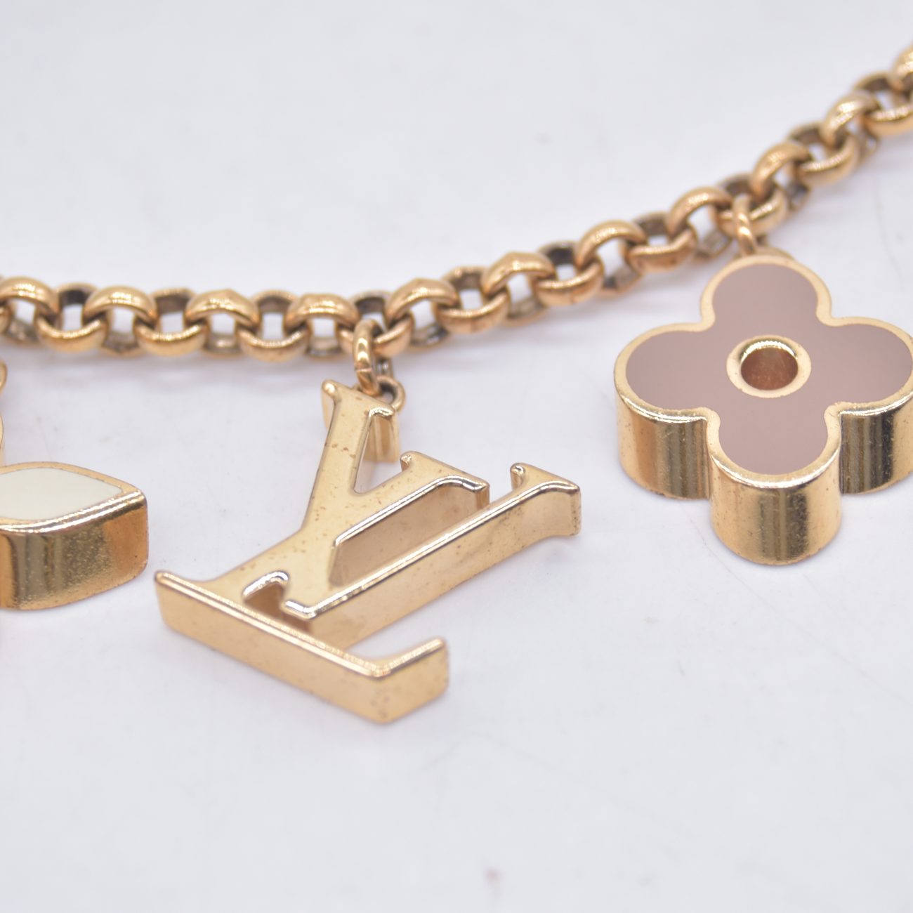 $675 2014 Louis Vuitton Fleur De Monogram Bag Charm DR0154