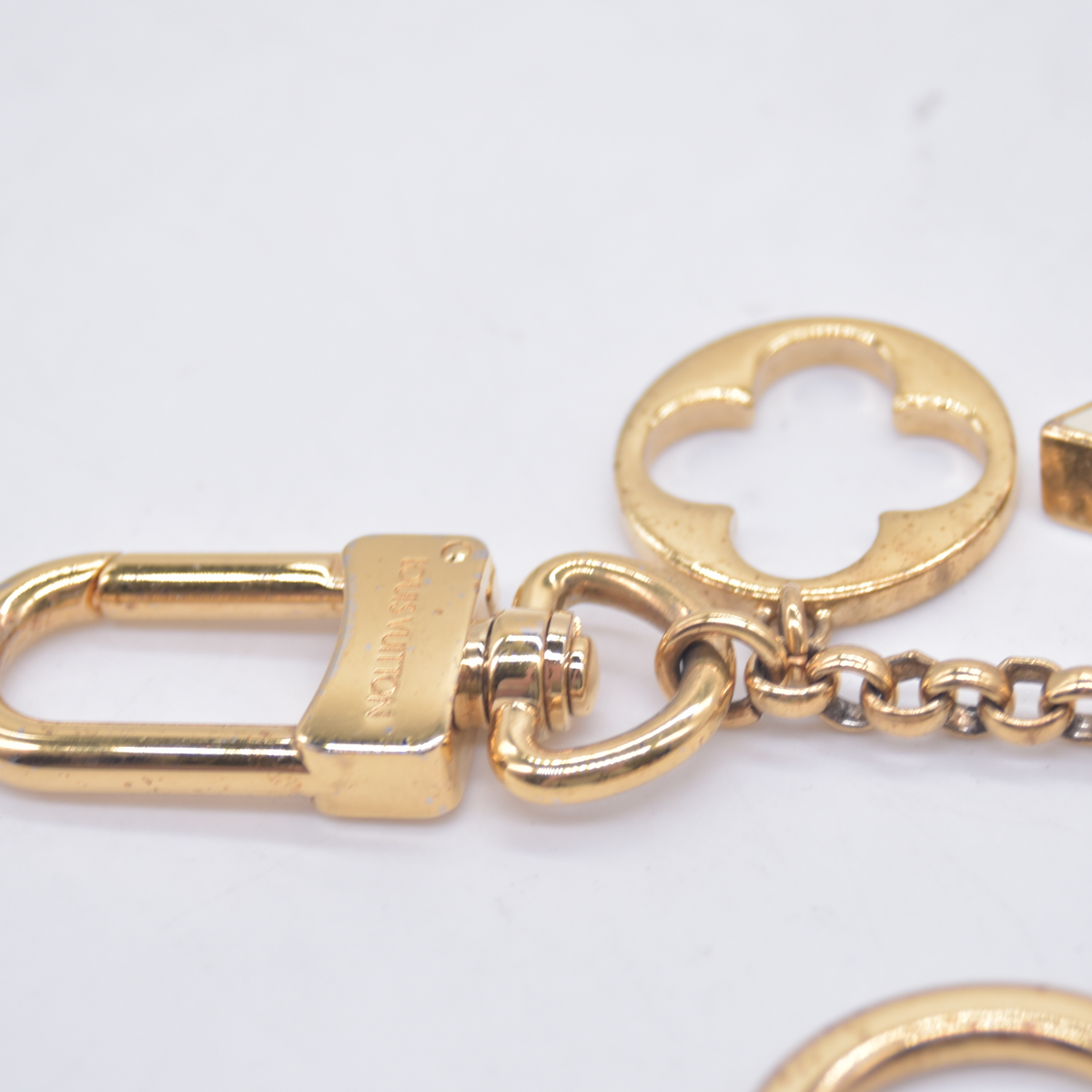 $675 2014 Louis Vuitton Fleur De Monogram Bag Charm DR0154