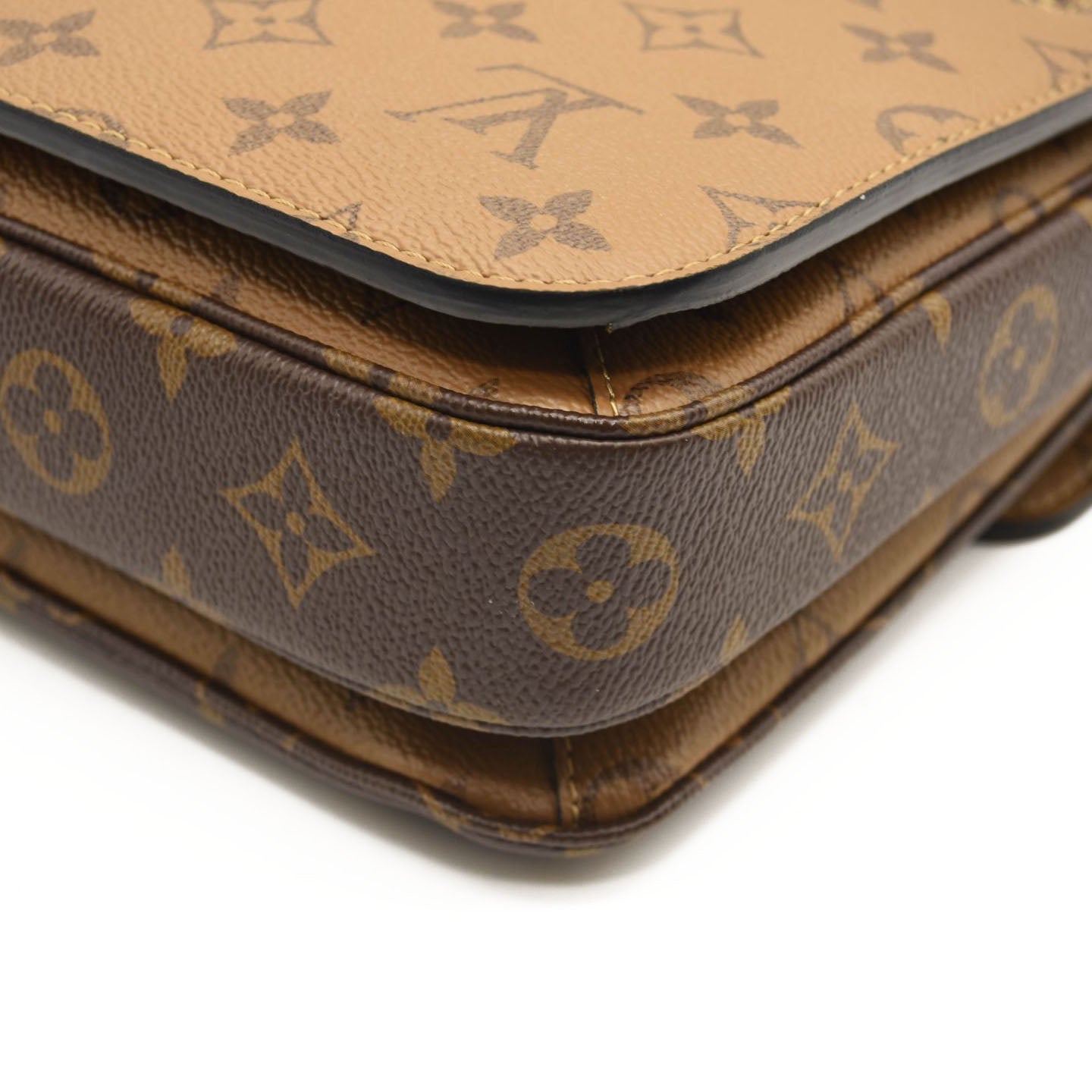 LOUIS VUITTON Reverse Monogram Pochette Metis