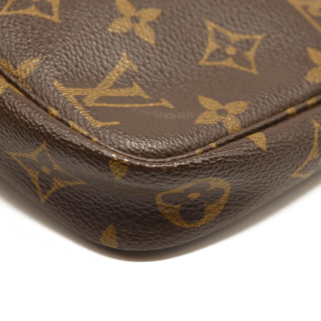 LOUIS VUITTON Monogram Pochette Accessories AR0094