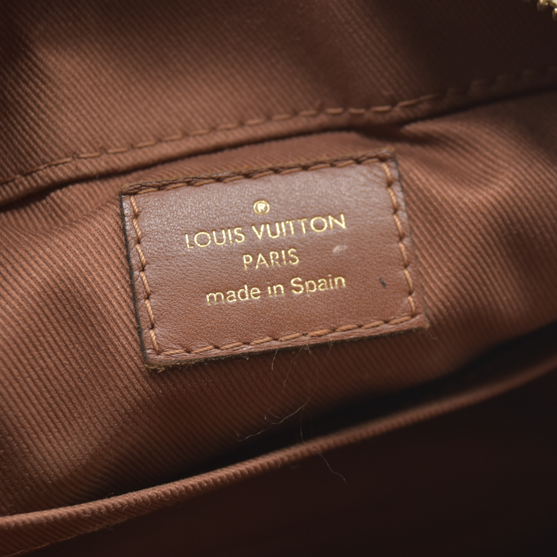 $1890 LOUIS VUITTON  Empreinte Saintonge Creme CA0169