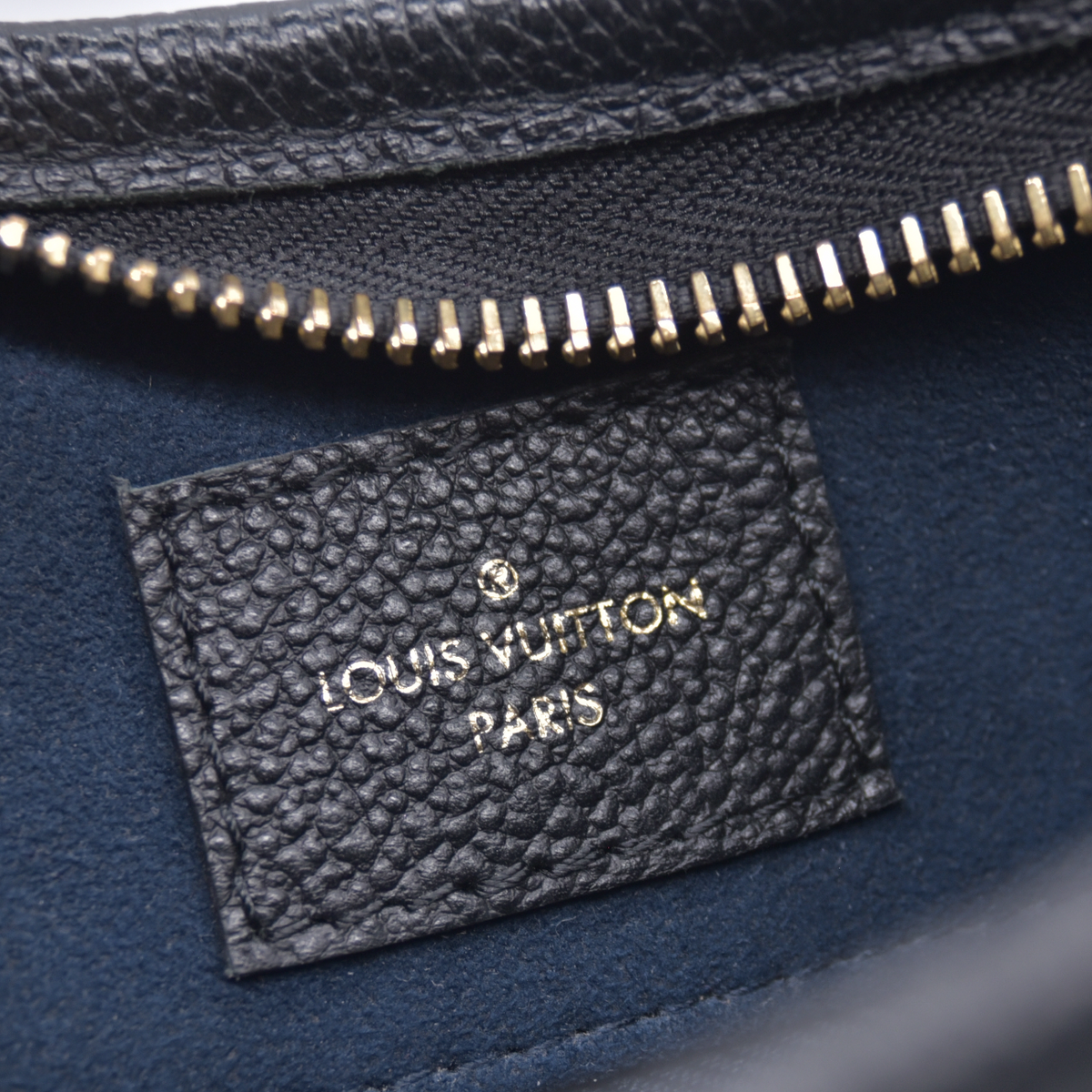 $3100 RFID RECEIPT Louis Vuitton Empreinte Carryall PM Black