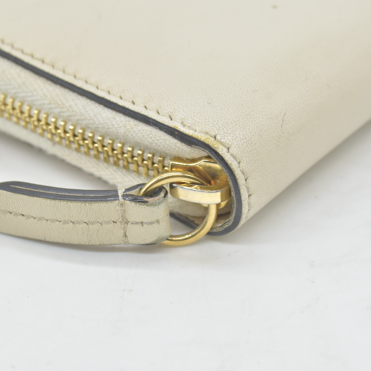 $660 GUCCI GG Marmont Ribbon Leather Zip Around Long Wallet