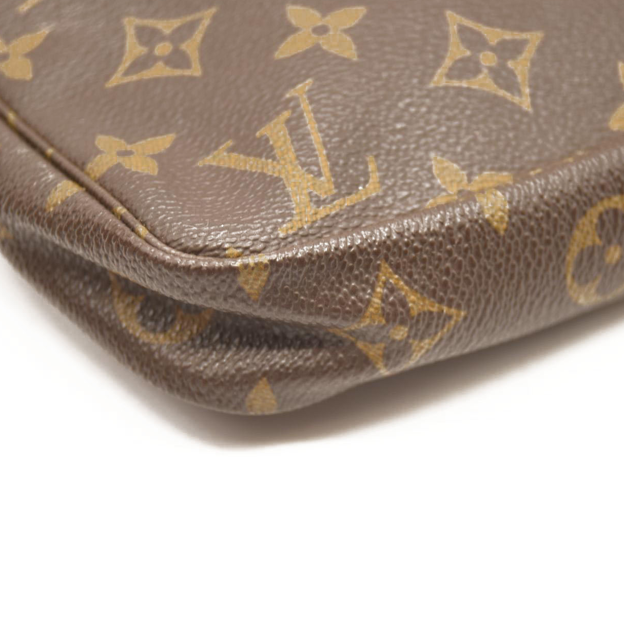 LOUIS VUITTON Monogram Pochette Accessories BJ0070