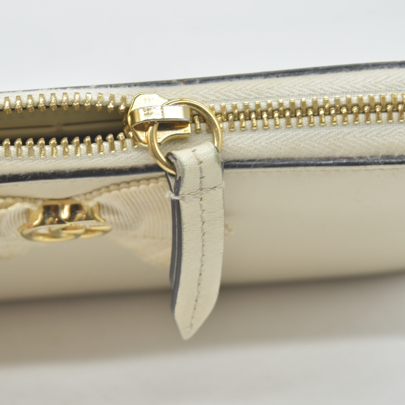 $660 GUCCI GG Marmont Ribbon Leather Zip Around Long Wallet