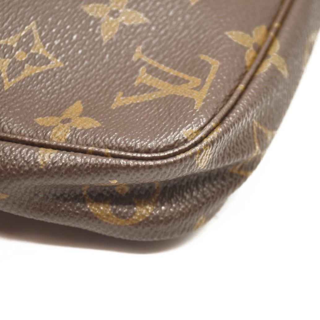 LOUIS VUITTON Monogram Pochette Accessories BJ0070