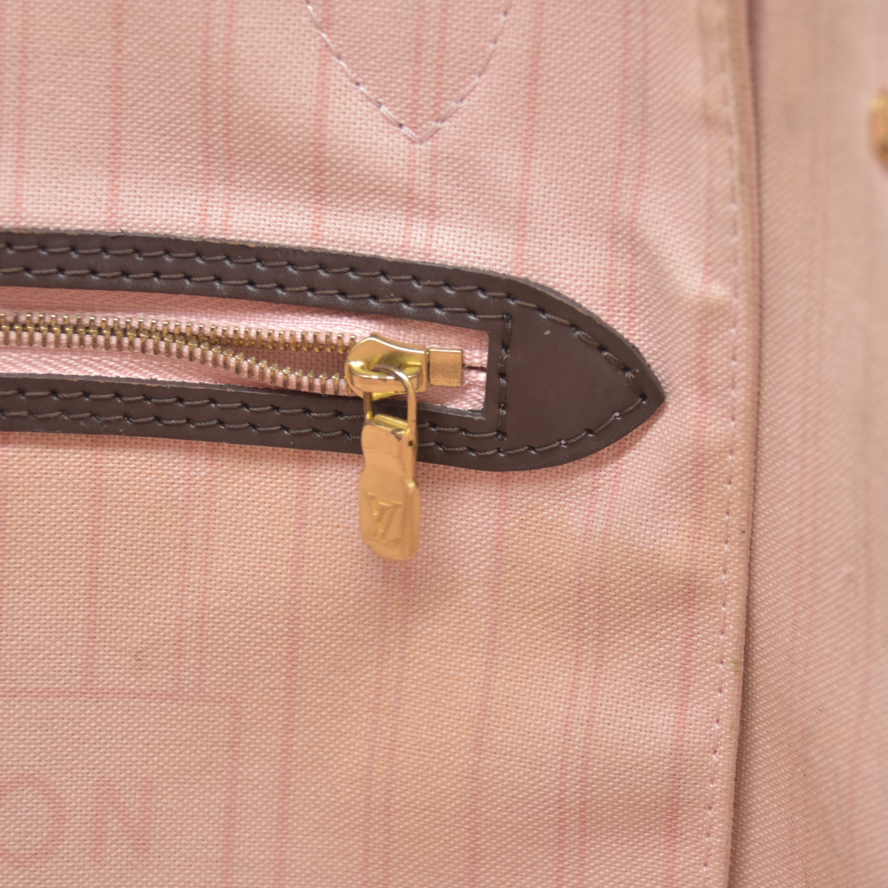 Louis Vuitton  Damier Ebene Neo Neverfull MM Rose Ballerine  AR5016 Tote Pink Interior