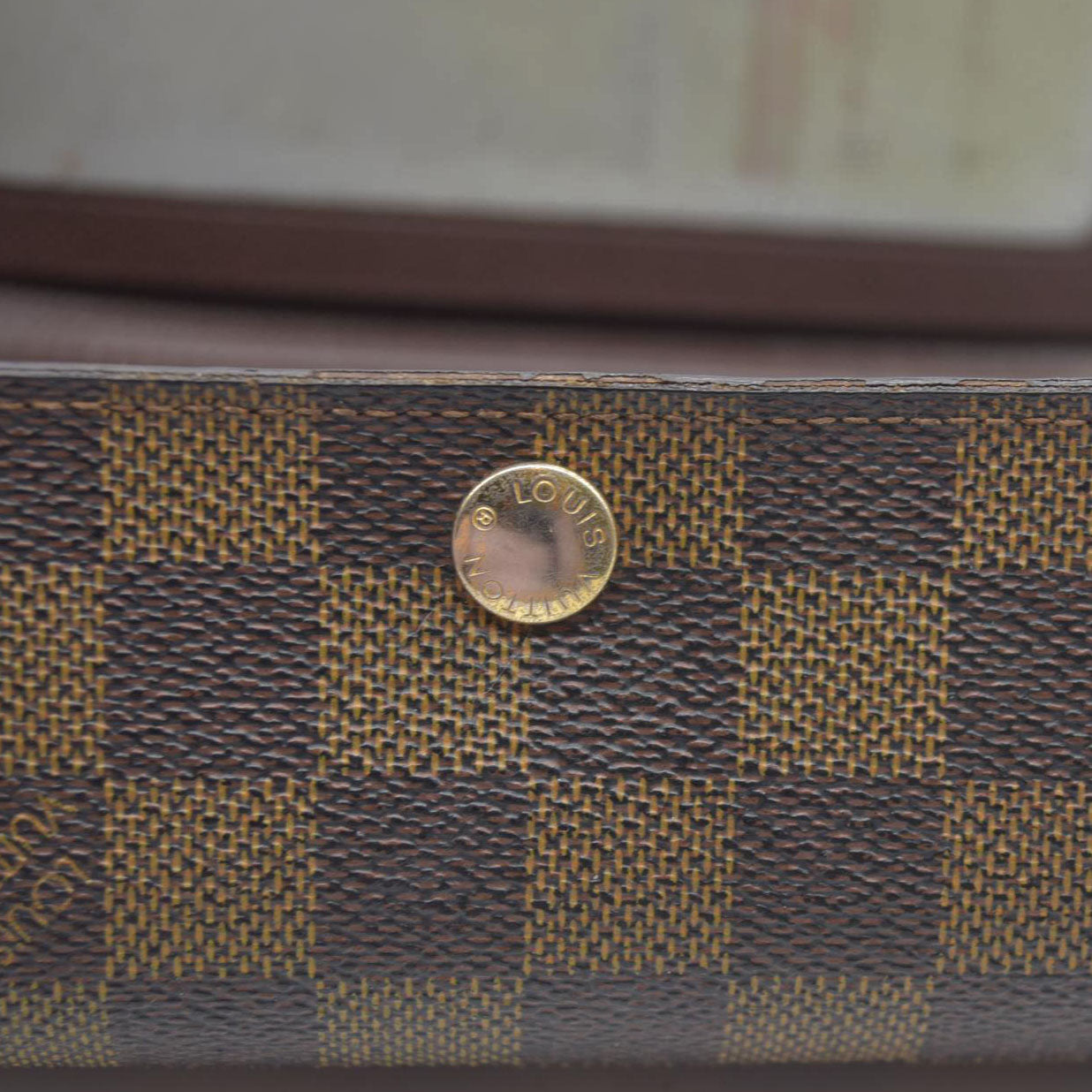 $610 LOUIS VUITTON Damier Ebene Alexandra Trifold Wallet SP3007
