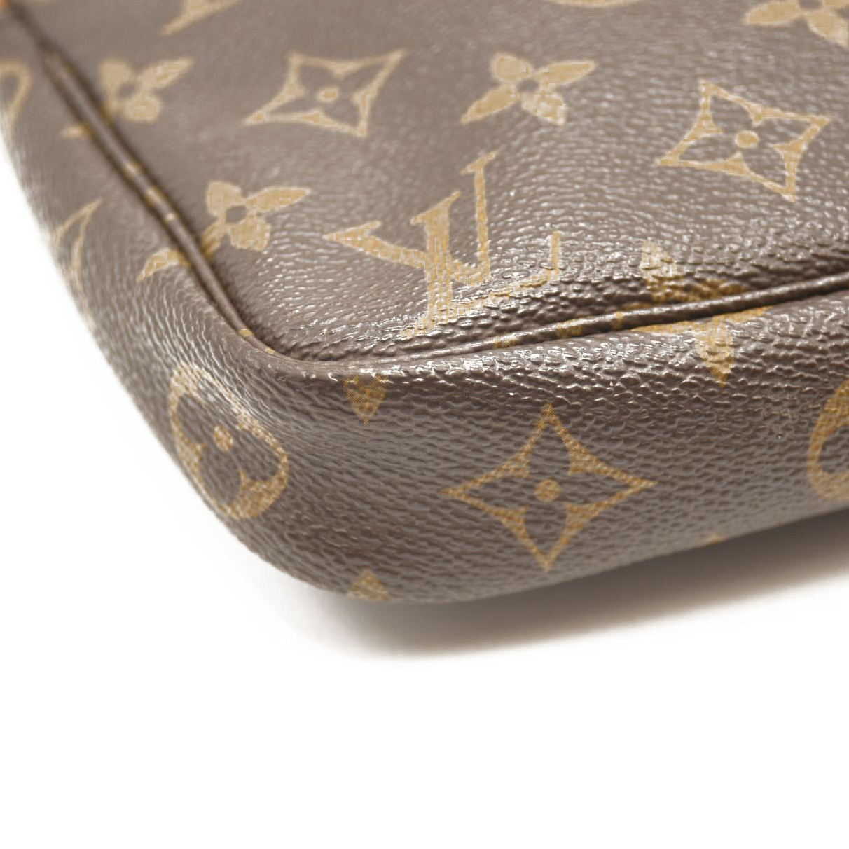 LOUIS VUITTON Monogram Pochette Accessories AR0020