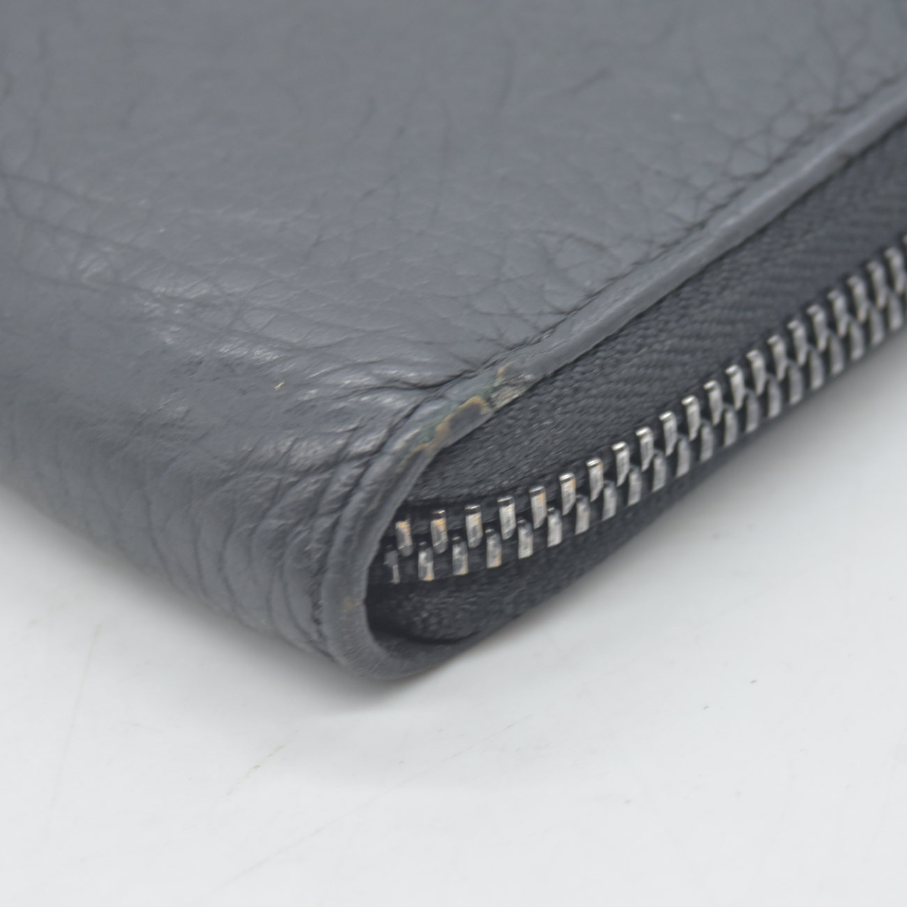 $1210 RFID Louis Vuitton Monogram Empreinte Vertical Zippy Round Long Wallet