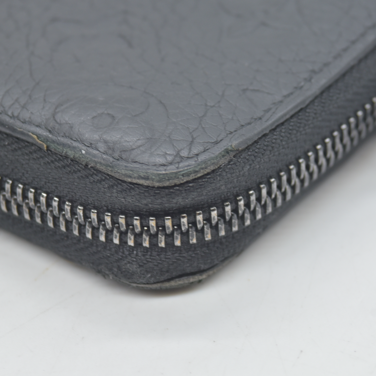 $1210 RFID Louis Vuitton Monogram Empreinte Vertical Zippy Round Long Wallet