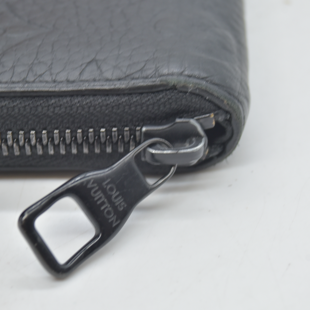 $1210 RFID Louis Vuitton Monogram Empreinte Vertical Zippy Round Long Wallet