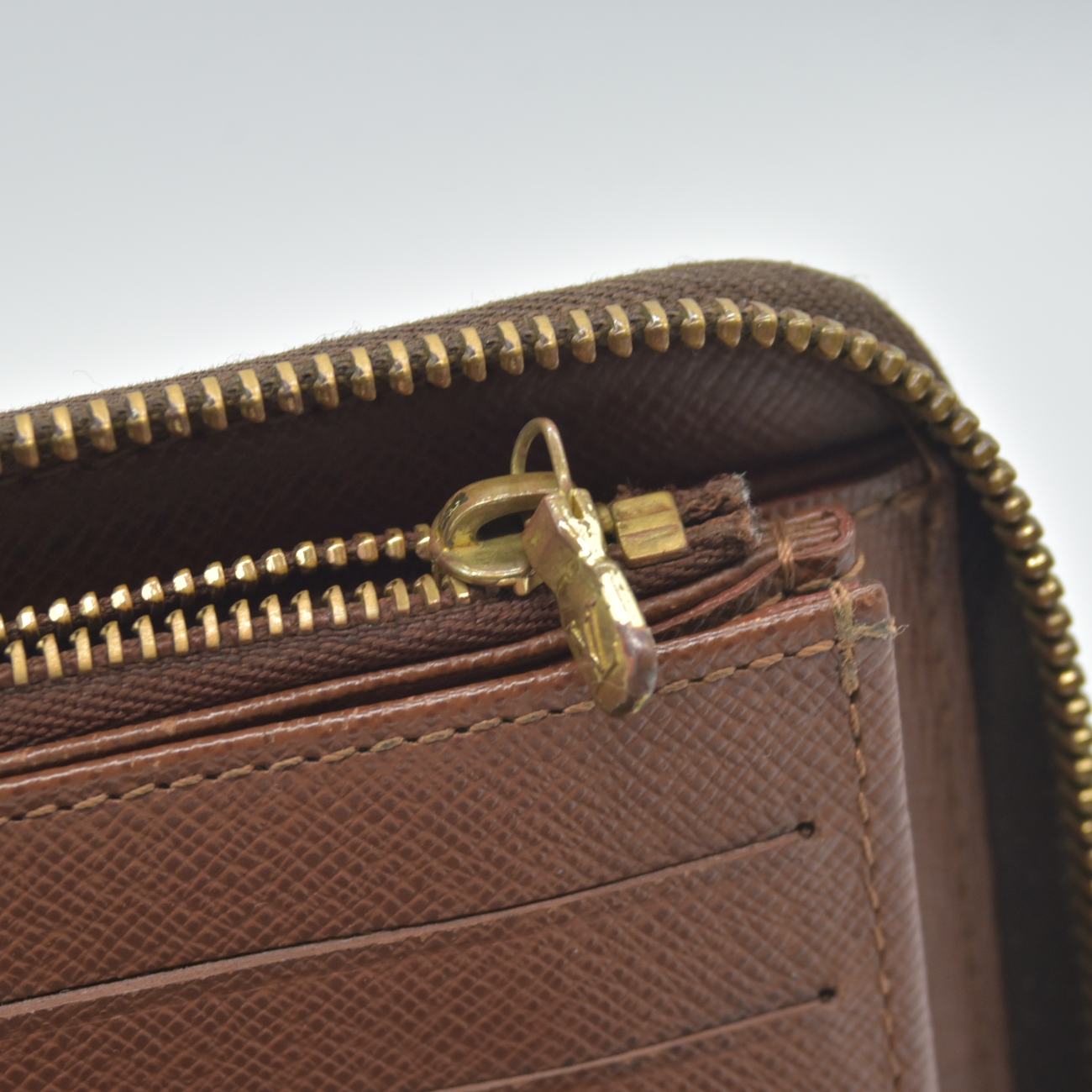 $1040 2005 Louis Vuitton Monogram Zippy Zip Around Organizer Long Wallet VI1015