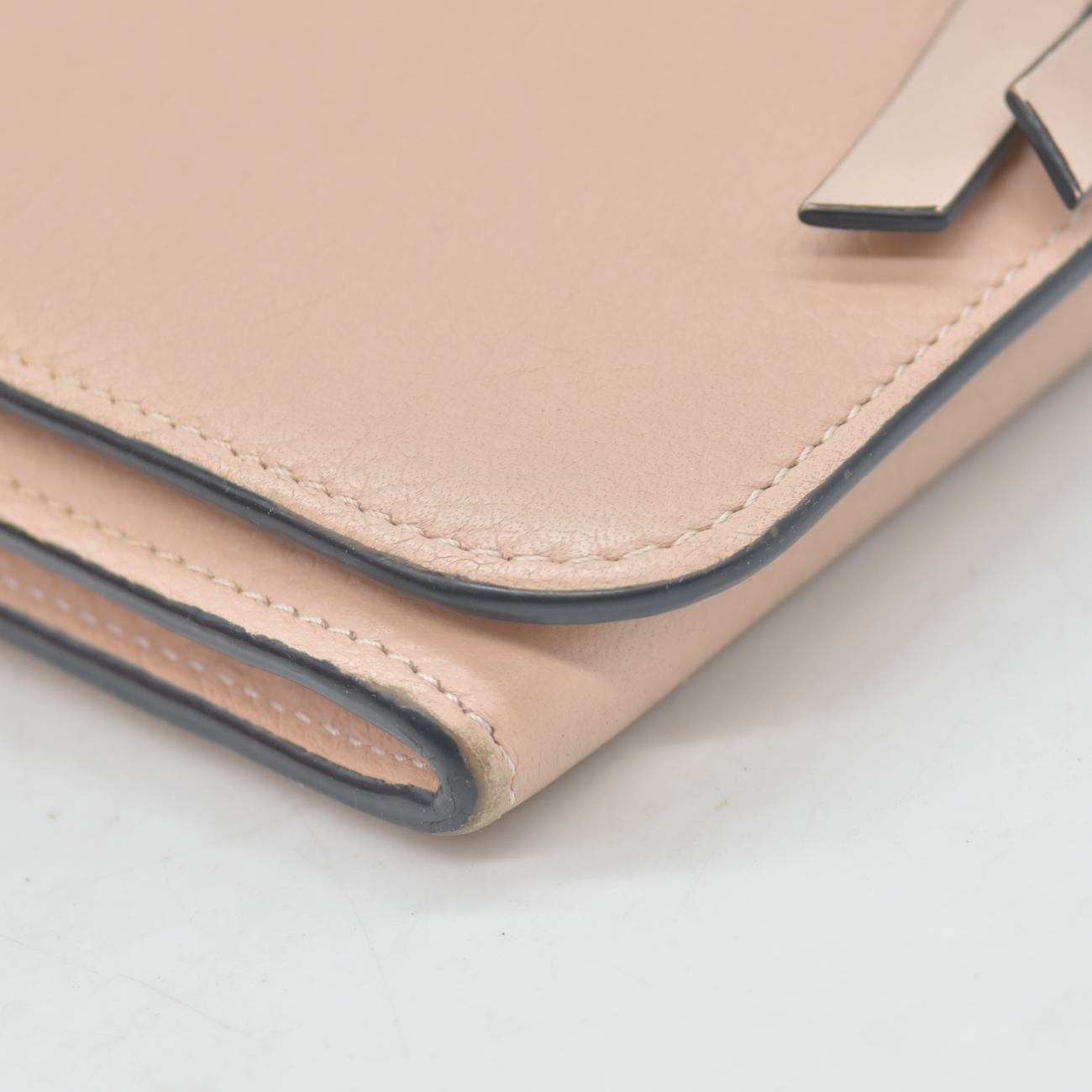 $535 Chloe Alphabet Leather Long Bifold Wallet Purse Beige