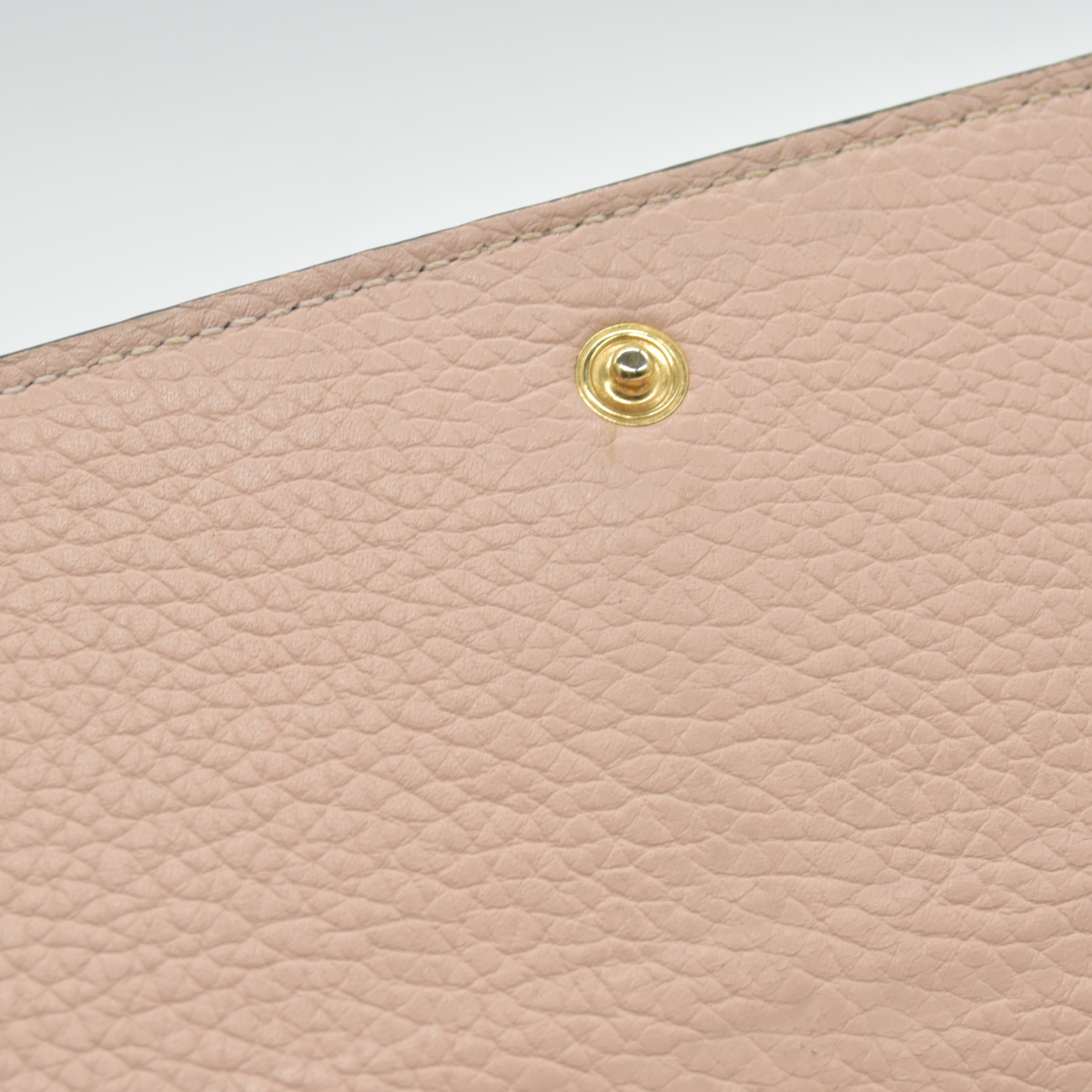 $535 Chloe Alphabet Leather Long Bifold Wallet Purse Beige