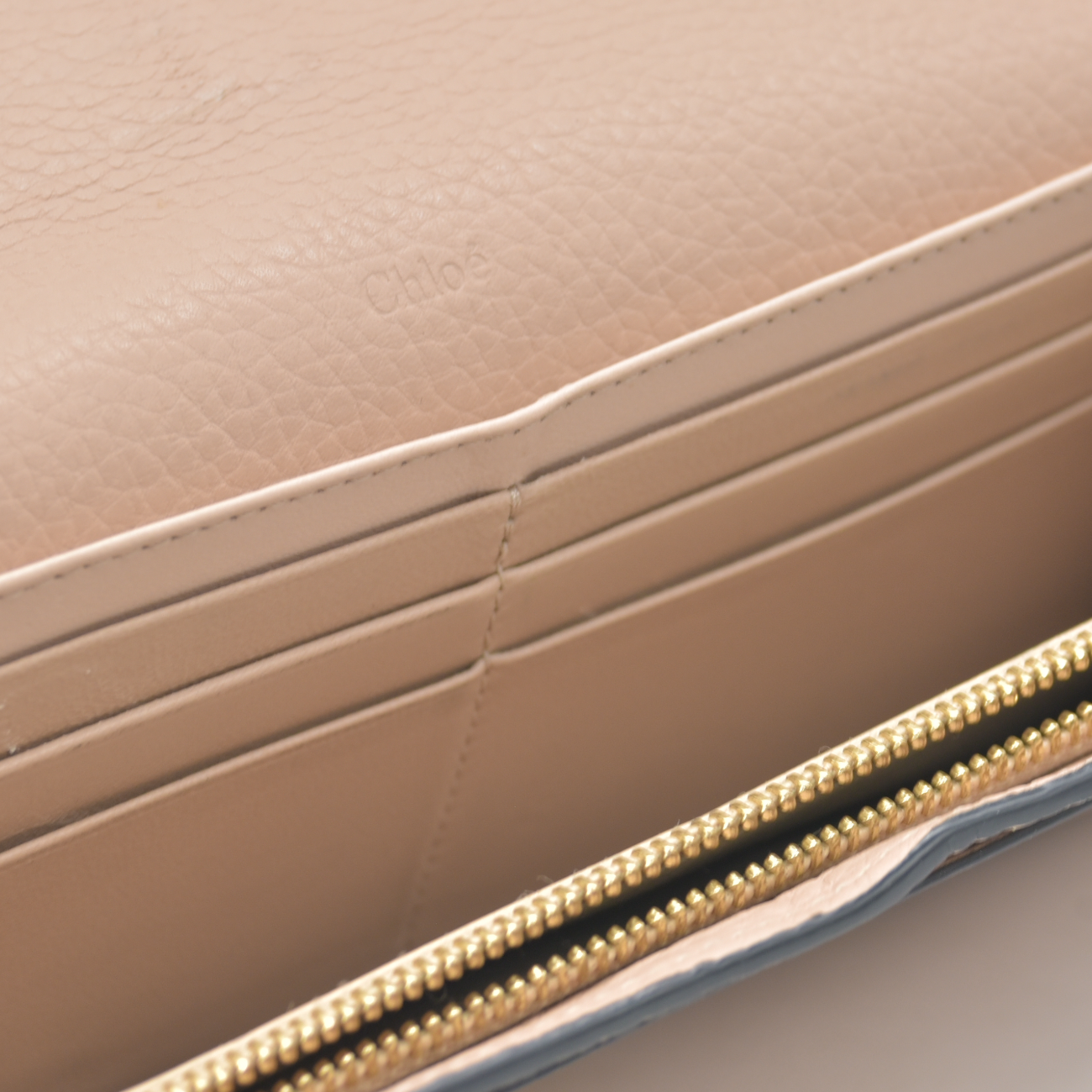 $535 Chloe Alphabet Leather Long Bifold Wallet Purse Beige