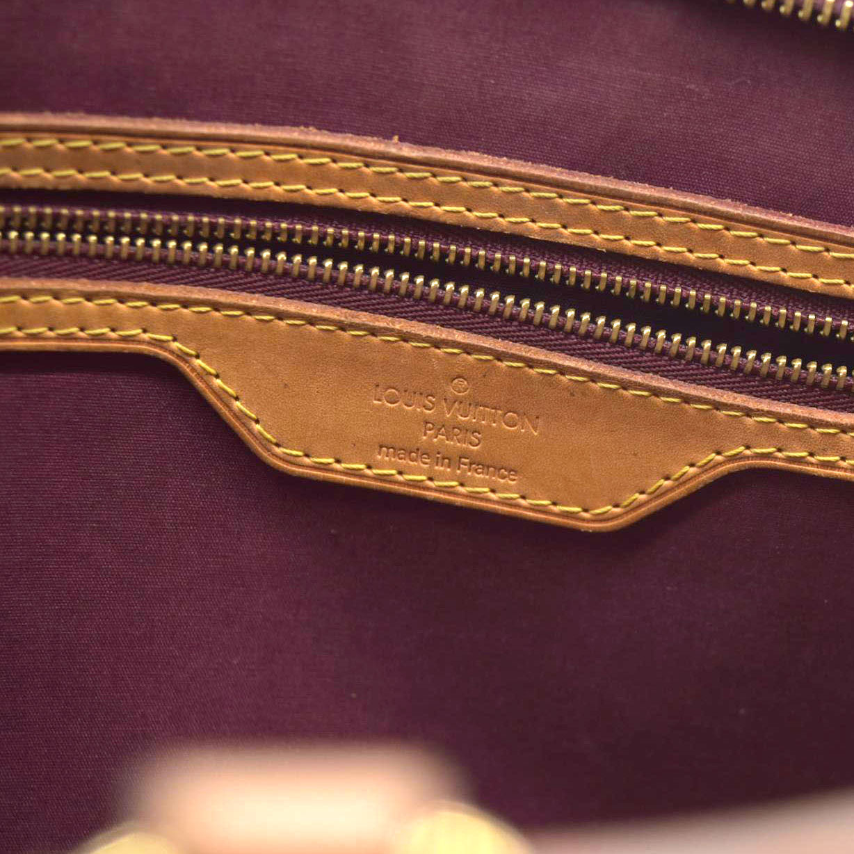 AUCTION $2730 Louis Vuitton  Vernis Brea MM Rouge Fauviste