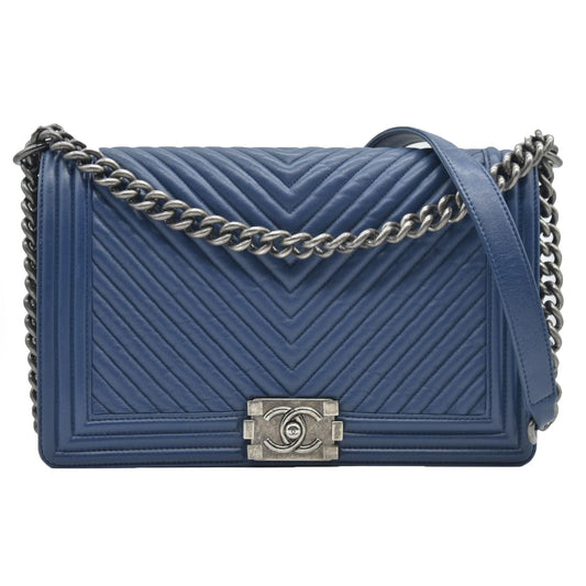 $7000 Chanel Boy Flap Bag Chevron Wrinkled Lambskin New Medium