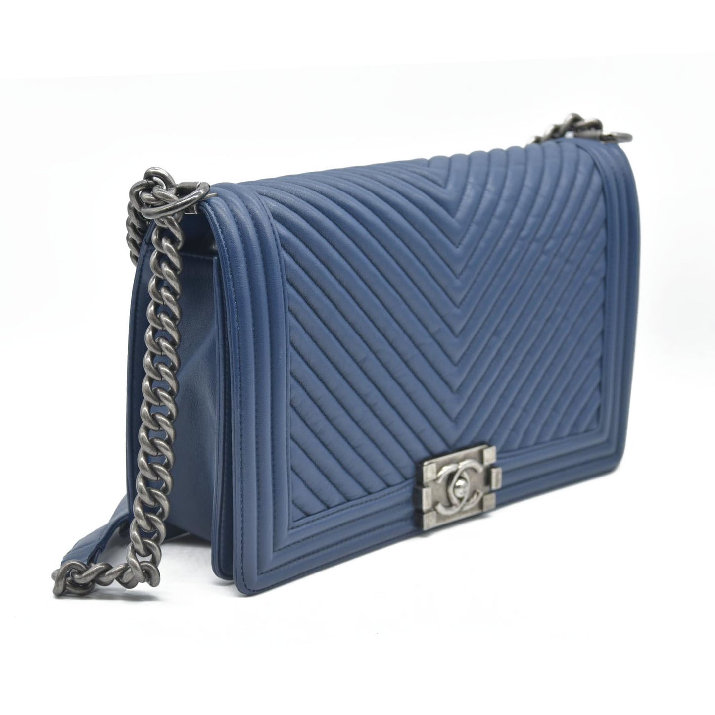 $7000 Chanel Boy Flap Bag Chevron Wrinkled Lambskin New Medium