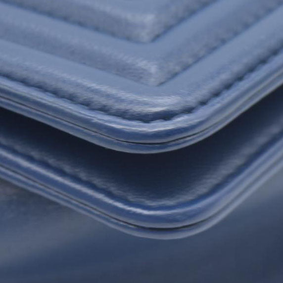 $7000 Chanel Boy Flap Bag Chevron Wrinkled Lambskin New Medium