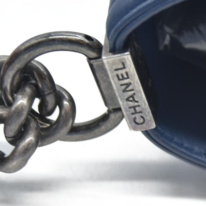 $7000 Chanel Boy Flap Bag Chevron Wrinkled Lambskin New Medium