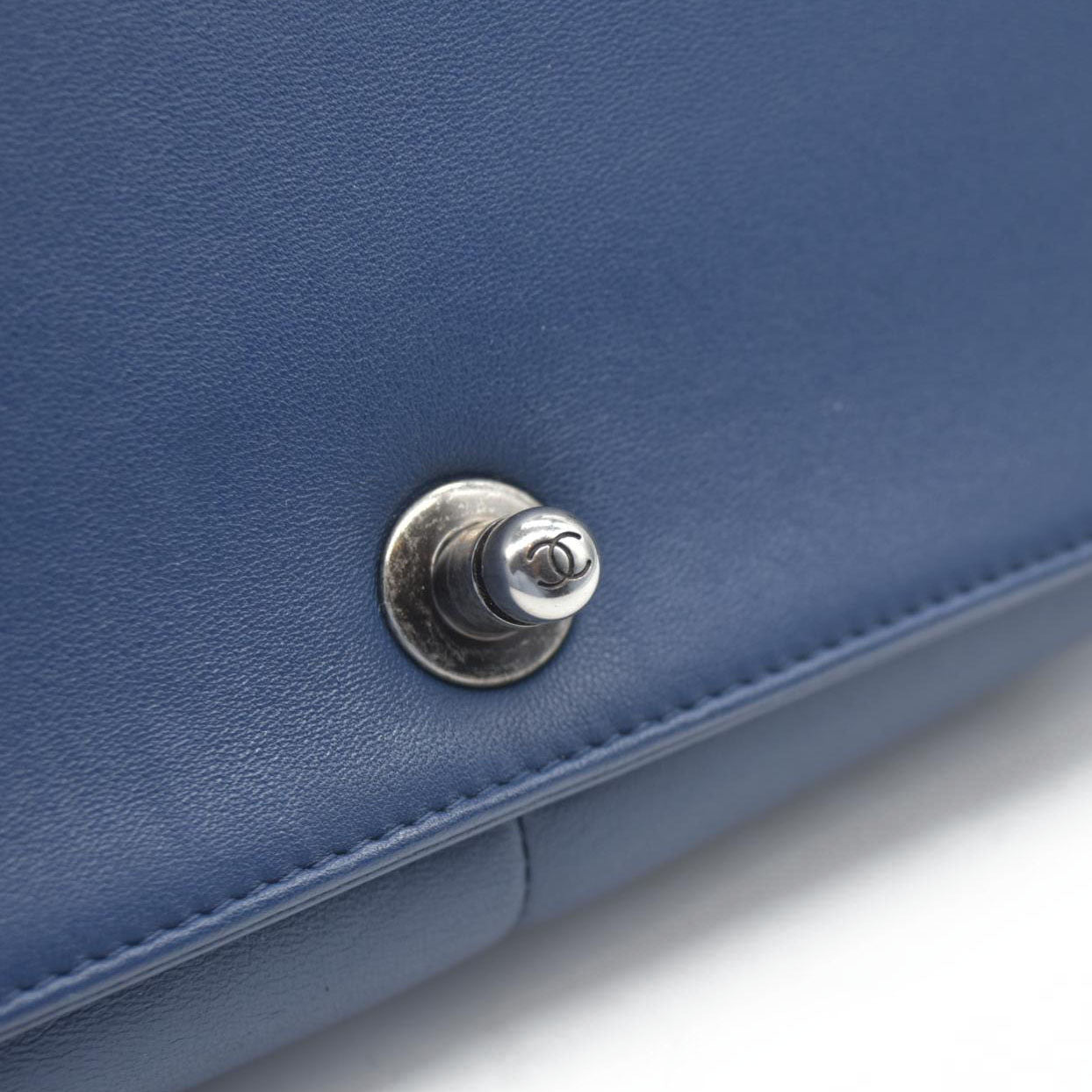 $7000 Chanel Boy Flap Bag Chevron Wrinkled Lambskin New Medium