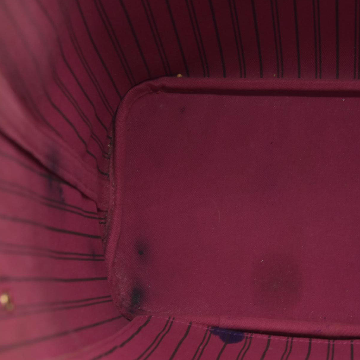 $2170 Louis Vuitton  Monogram Neo Neverfull MM Fuchsia