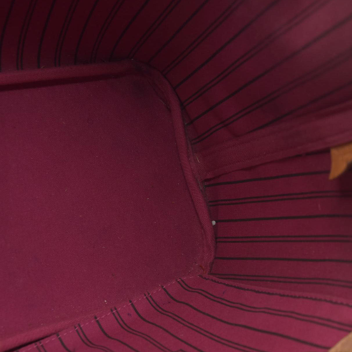 $2170 Louis Vuitton  Monogram Neo Neverfull MM Fuchsia