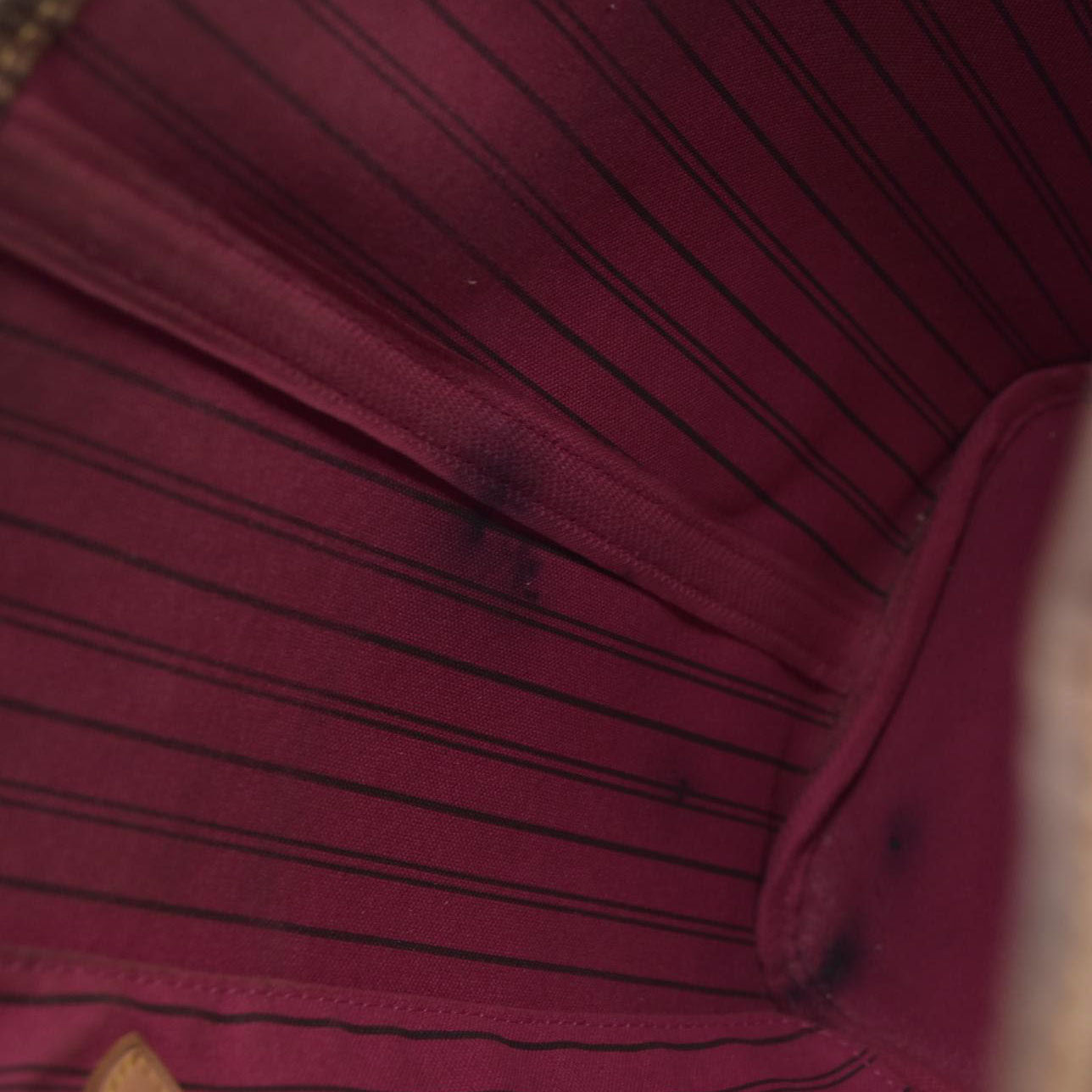 $2170 Louis Vuitton  Monogram Neo Neverfull MM Fuchsia